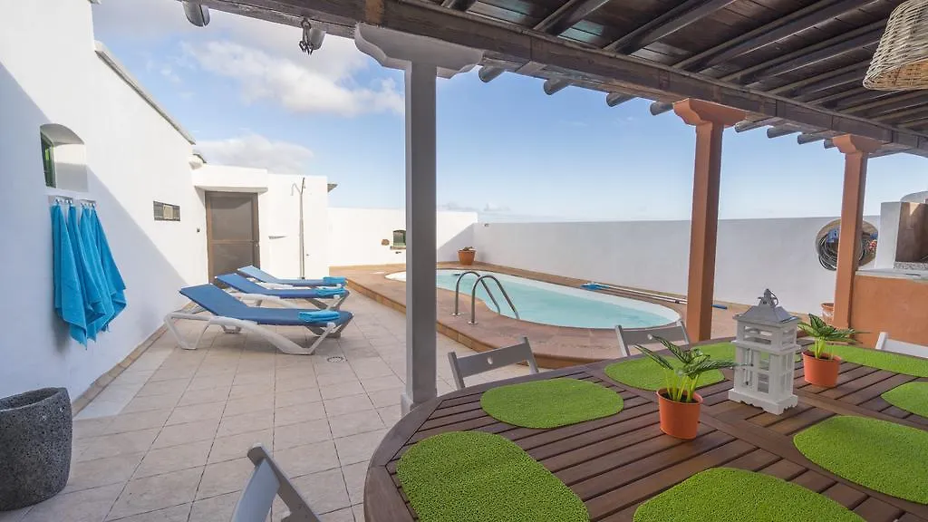 Villa With Amazing Views, Jacuzzi And Private Pool San Bartolome  San Bartolome (Las Palmas)